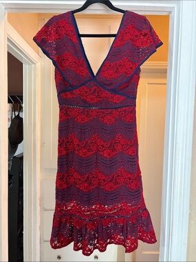Foxiedox Red Lace V-Neck Women’s Dress Size Small